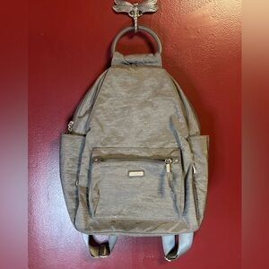 Baggallini All Day Backpack Silver Grey Medium Size Lightweight Travel Bag